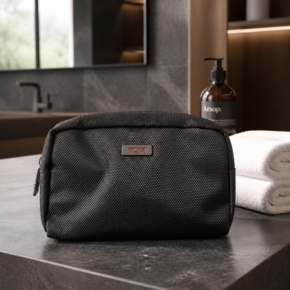 TUMI Alpha MINI CASE Delta AIRLINE First CLASS AMENITY BAG Ballistic Nylon Black